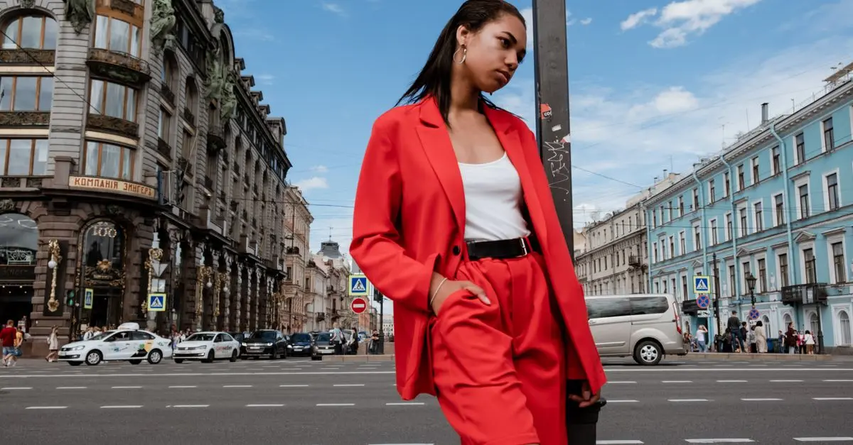 Tendencias de moda primavera-verano: lo último que debes conocer