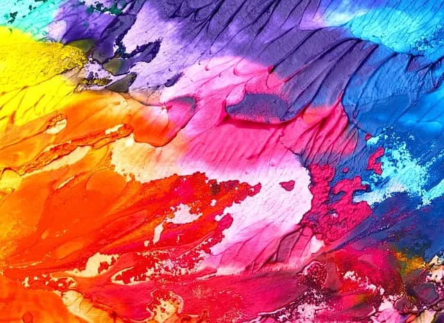 Tendencias de moda para el verano: colores y estilos que arrasarán